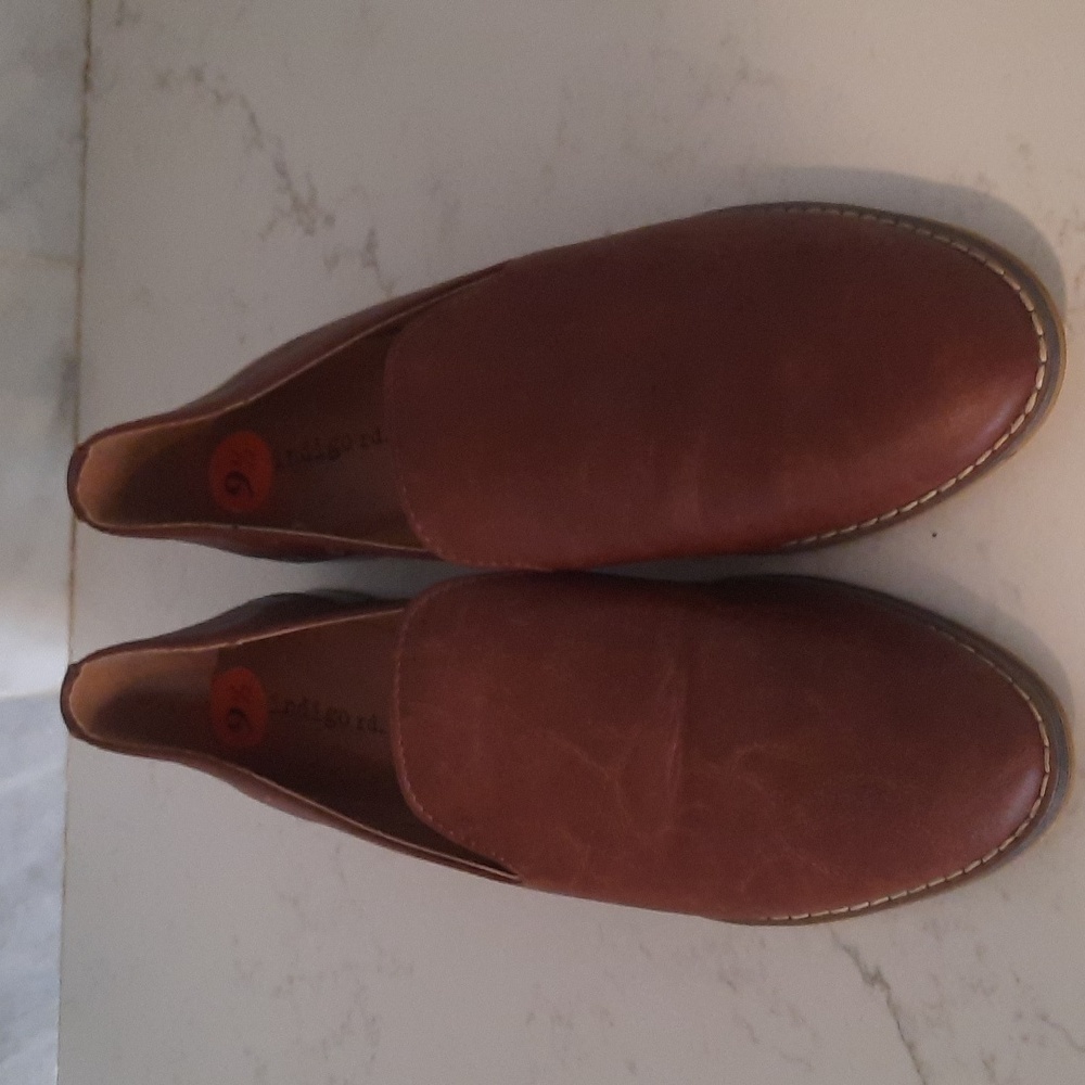 COGNAC LOAFERS SIZE 9.5
